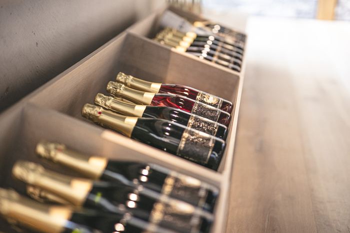 Blick in die Vinothek des Weinhaus Hiss